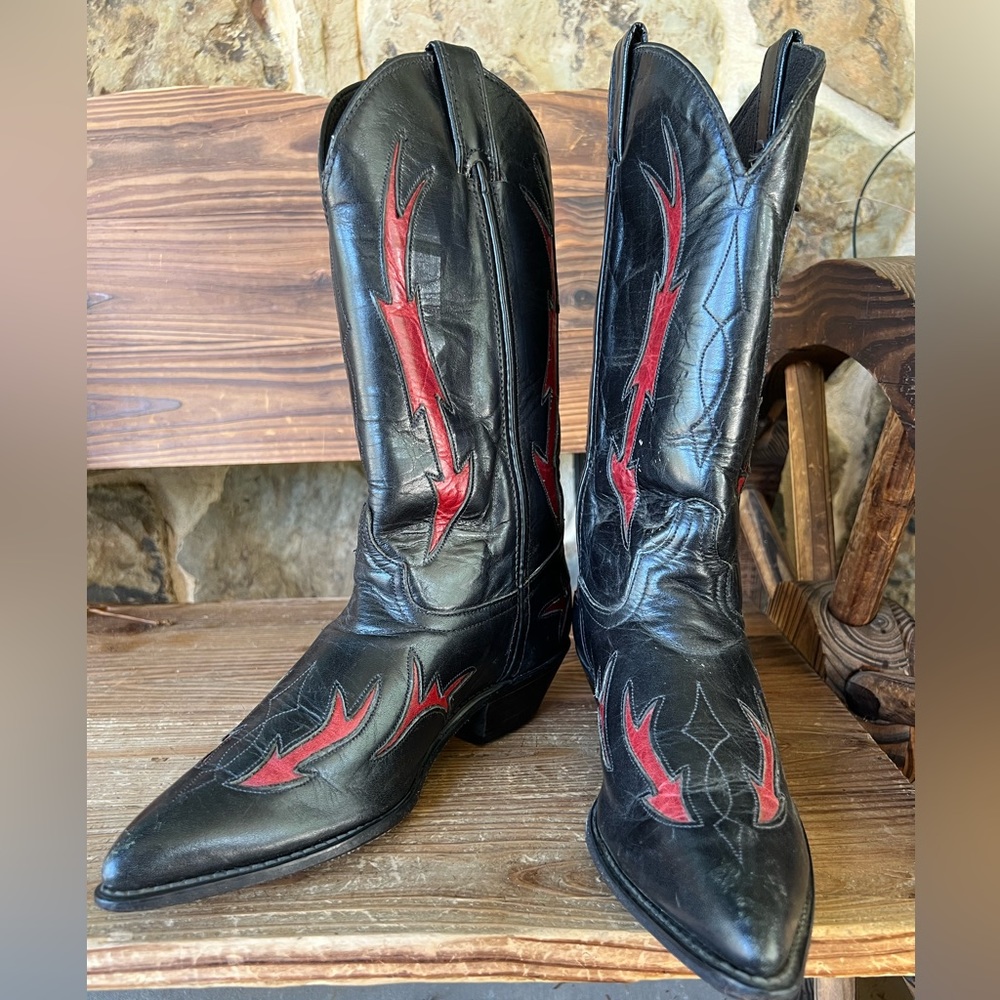 Code West Black with Red cut outs. Size 8
